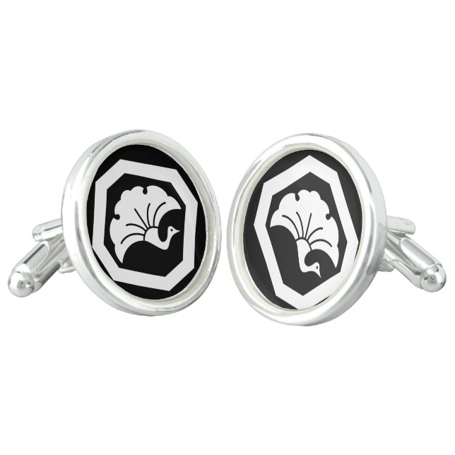 Crane-shaped ginkgo leaf on tray cufflinks (Angled)