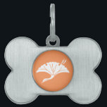 Crane-shaped ginkgo leaf pet name tag<br><div class="desc">This KAMON is called 'Icho zuru' in Japan.</div>