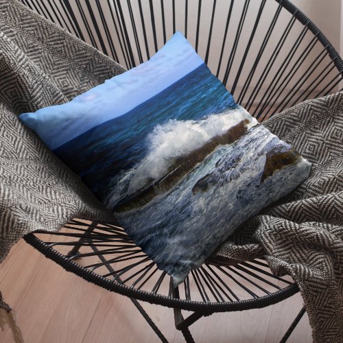 Crashing Single Wave On Rocks Throw Pillow