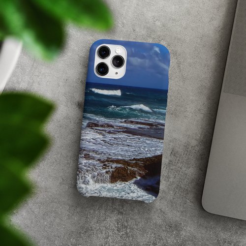 Crashing Waves On Rocks Print Case