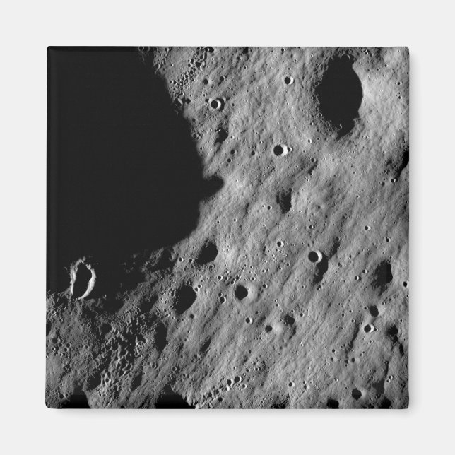 Cratered regions magnet (Front)