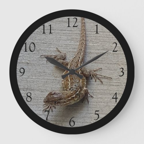 Crawling Lizard  Black Edge Large Clock