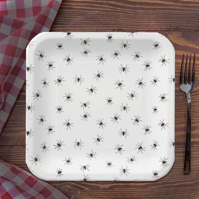 Crawling Spiders Halloween Paper Plates (Creator Uploaded)