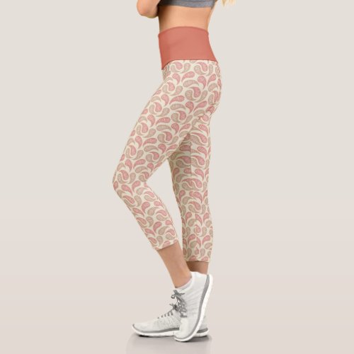 Cream_Brick Paisley Pattern High Waisted Capris