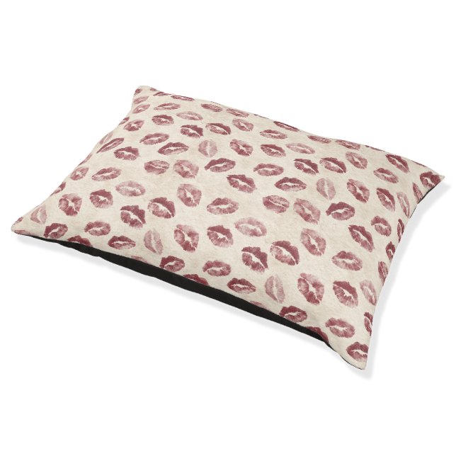 Cream Red Lips Pet Bed (Angled)