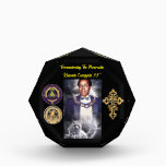 Create your own acrylic award<br><div class="desc">Create your own Acrylic Award</div>