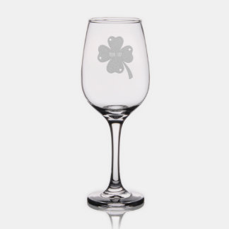 ☘️ Create Your Own St. Patrick’s Day Clover Wine Glass