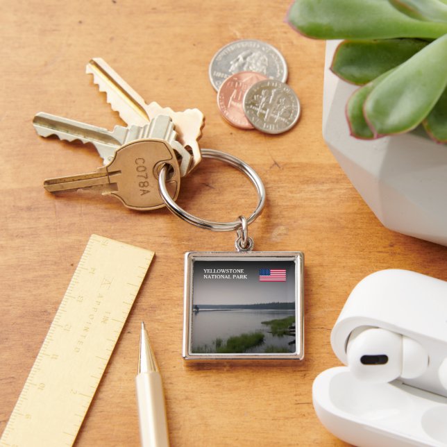 Create your own USA travel souvenir photo Keychain (Desk)