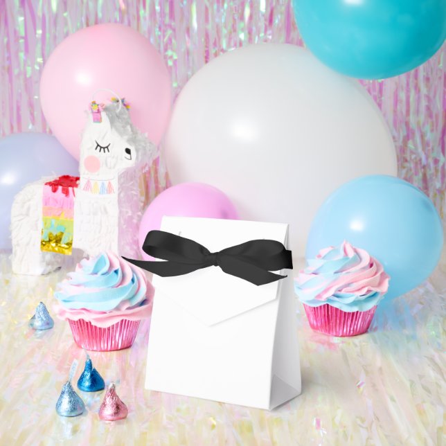 Create your own white personalizable favor boxes (Party)