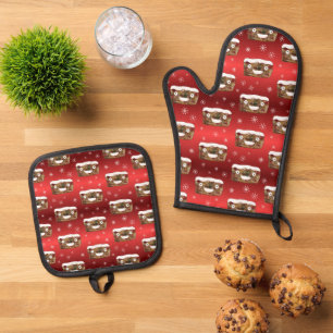 Creepy Christmas Fruitcake Pattern Red Oven Mitt & Pot Holder Set