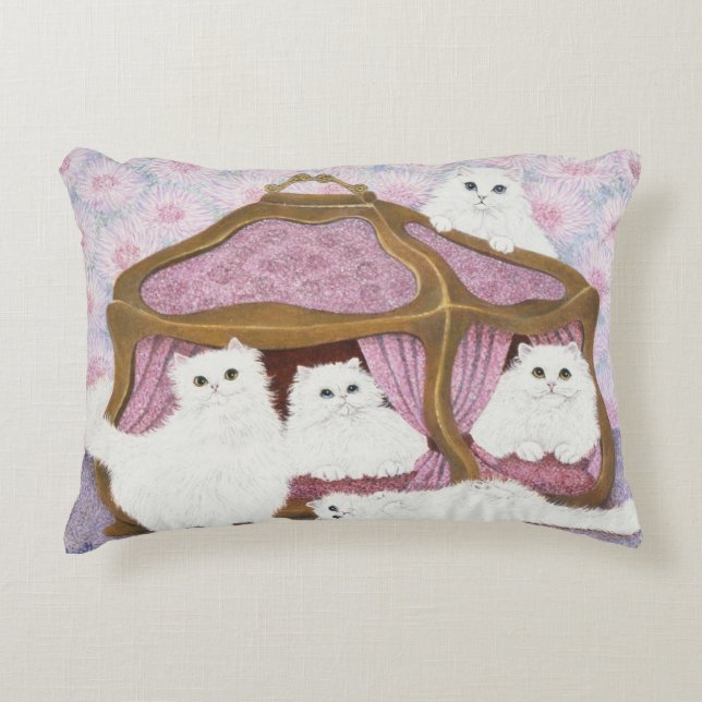 Creme de la creme accent pillow (Front)