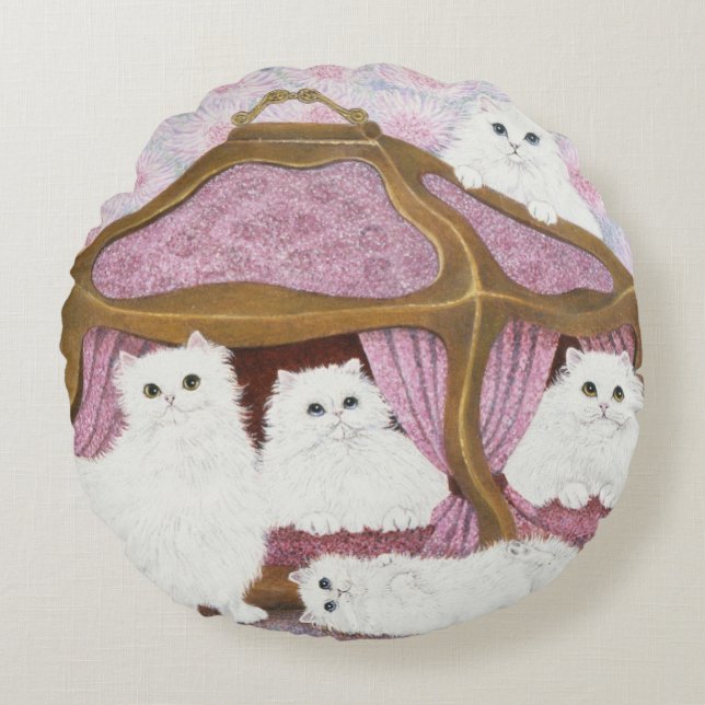 Creme de la creme round pillow (Front)