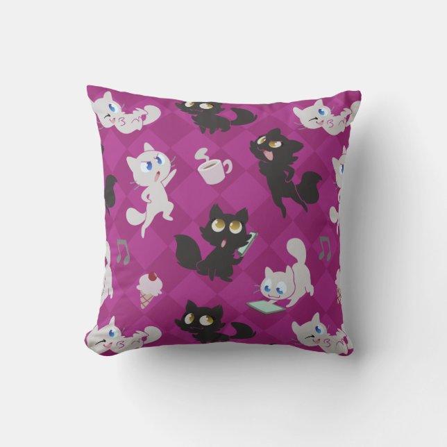 Créu VS Petita Décor Pillow (Front)