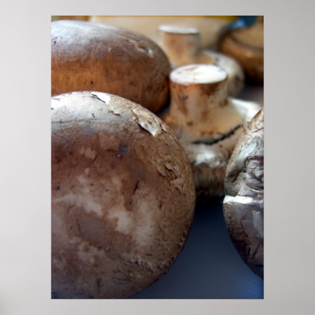 Crimini mushrooms poster (Front)