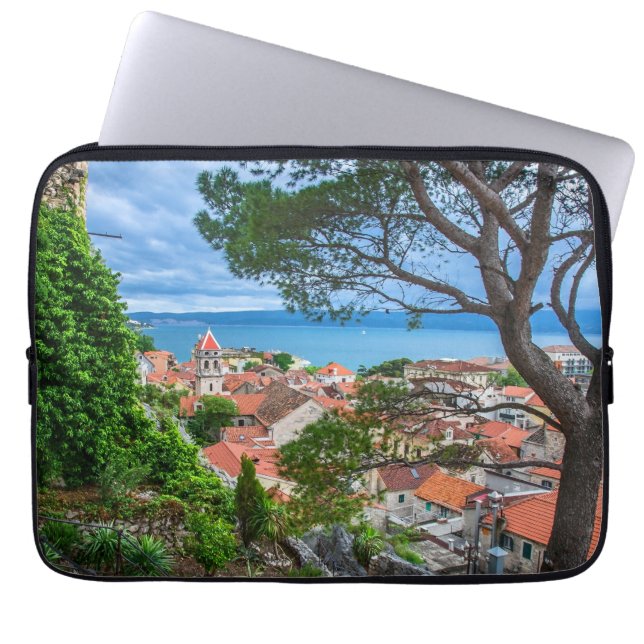 Croatian town Omis Laptop Sleeve (Front)