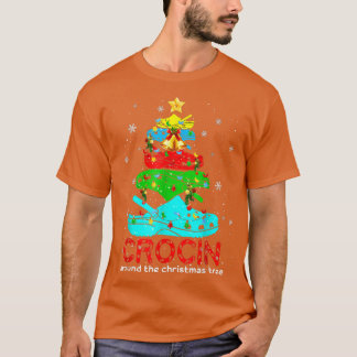 Crocin around the Christmas tree192 T-Shirt
