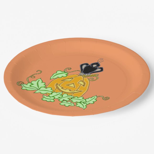 Crow and Pumpkin Paper Plates (Angled)