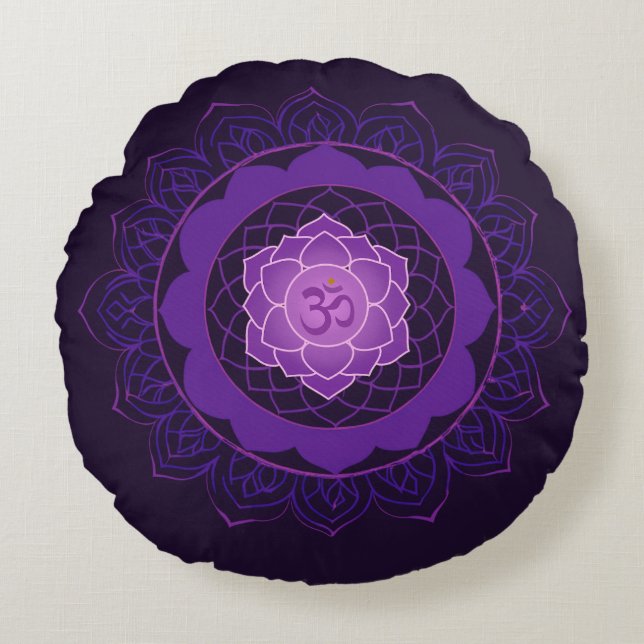 Crown Chakra Mandala -Sahasrara With Om Purple Round Pillow (Front)
