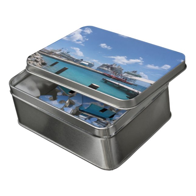 Cruise Ships in St Martin / St Maarten Jigsaw Puzzle (Lid Open)