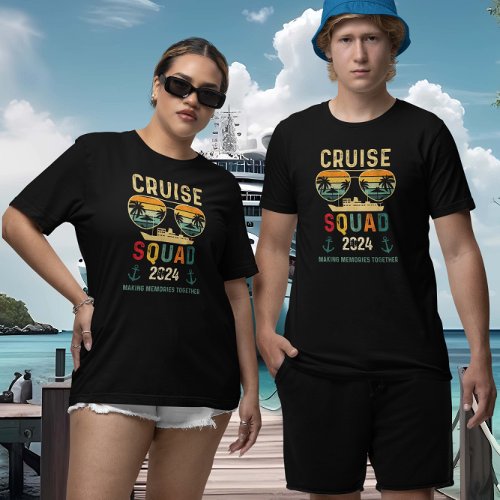 Cruise Squad Retro Making Memories Family Group T_Shirt
