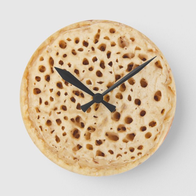 Crumpet on white round clock (Front)