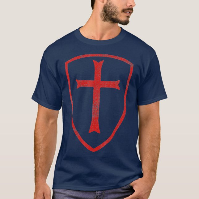 Crusader Knights Templar Crusader Distressed Men T-Shirt (Front)