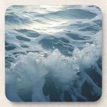 Crushing Foam Waves
