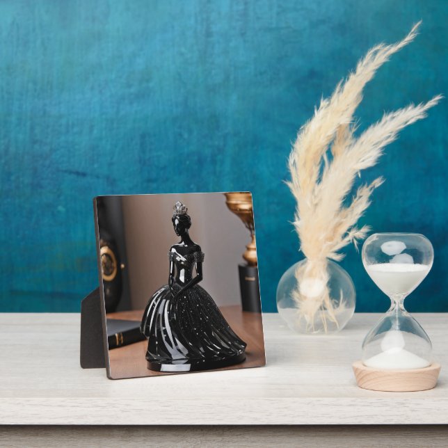 Crystal glass princess with black dress plaque (Insitu)
