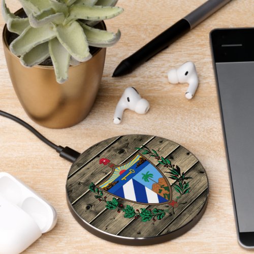 Cuba Rustic Wood Cuban Coat of Arms flag Wireless Charger