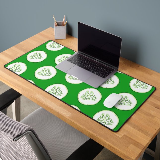 Cucumber slices pattern desk mat (Office 2)