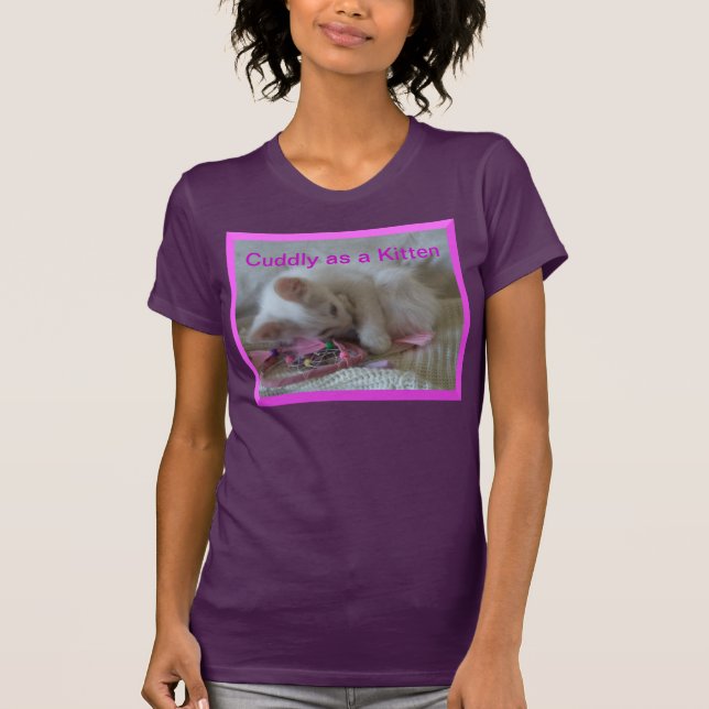 Cuddling Nightshirt T-Shirt (Front)