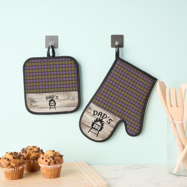 Culloden Ancient Original Scottish Tartan Oven Mitt & Pot Holder Set (Insitu(Hanging))