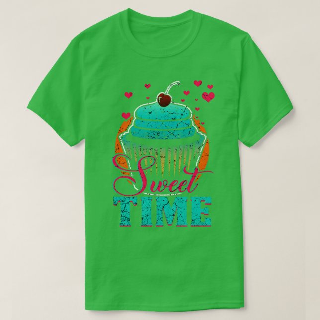 Cupcake 2 T-Shirt (Design Front)