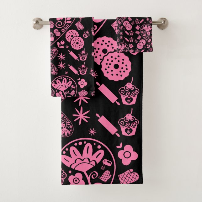 Cupcake Baking Folk Art Bath Towel Set (Insitu)