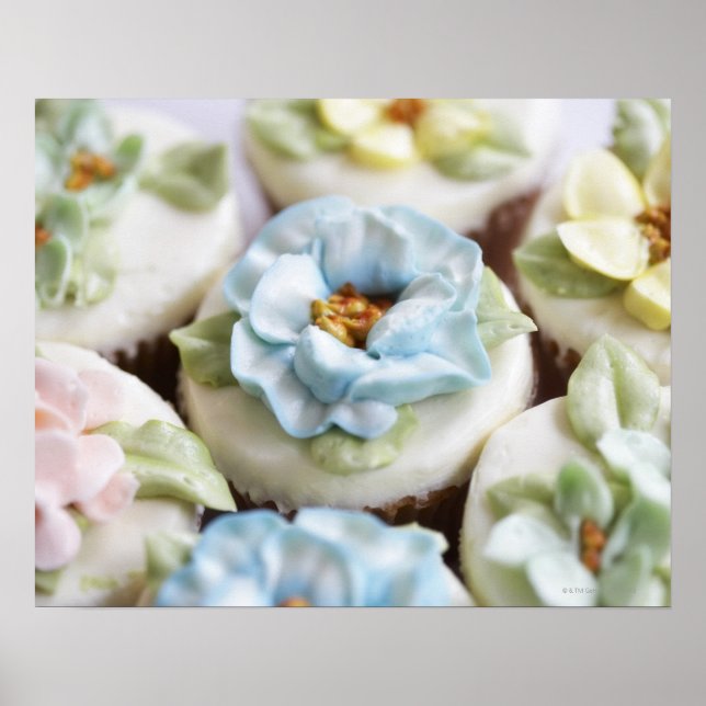 cupcakes with flower icing poster (Front)