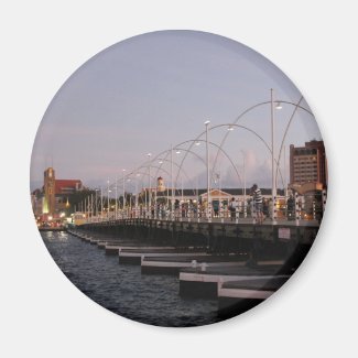 Curaçao Queen Emma Pontoon Bridge at Dusk Magnet