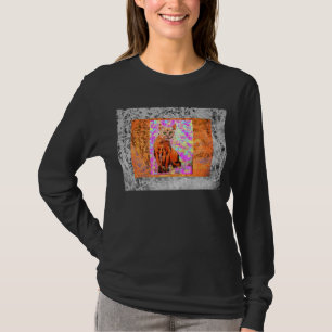 curious cat drip painting T-Shirt