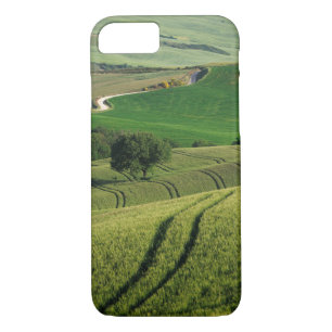 Curvy lines in green Tuscany iPhone 7 case