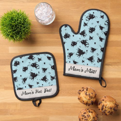 Custom Bee Oven Mitt &amp; Pot Holder Set for Her