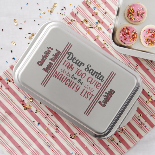 Custom Christmas cake pan for festive baking (In Situ)