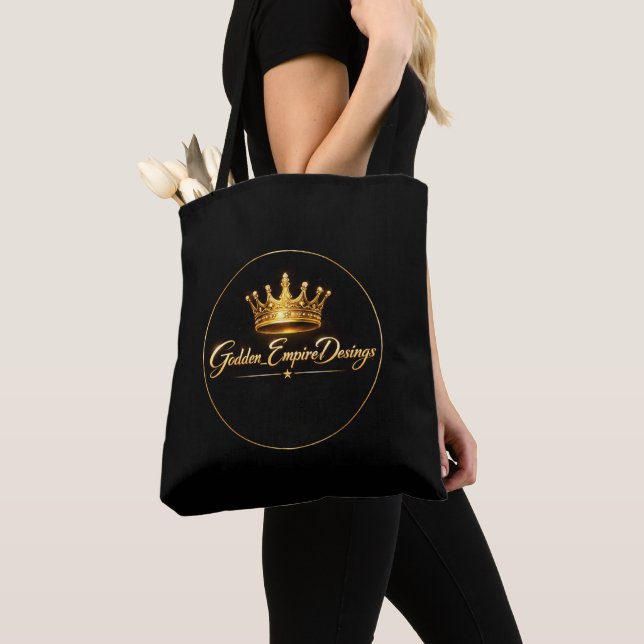 Custom elegant handbag (Close Up)