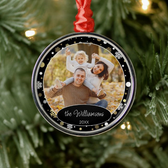 Custom Family Photo Christmas Personalized 2025 Metal Ornament (Tree)