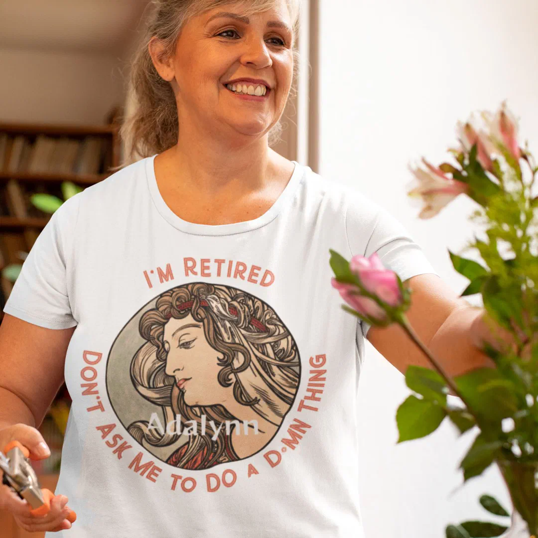 Custom Funny Elegant Retirement Gifts for Her Mom T-Shirt (Custom Funny Elegant Retirement Gifts for Her Mom)