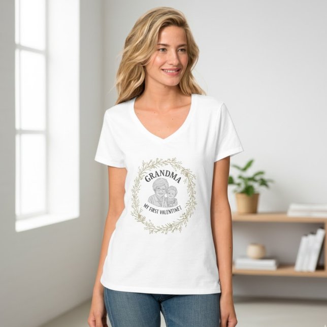 Custom "GRANDMA" Photo Collage Design - Heartwarmi T-Shirt (Creator Uploaded)