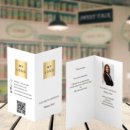 Custom logo Qr code photo social media brand color Business Card