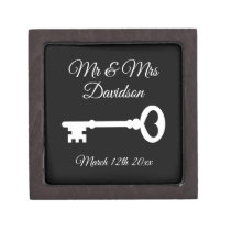 Custom Mr and Mrs old vintage key wedding ring Gift Box