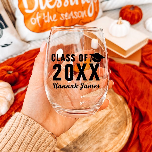 Custom Name Class Of 2026 Girl Graduation Stemless Wine Glass (Custom Bold Black Class Of 2025 Graduation Party Stemless Wine Glass
)