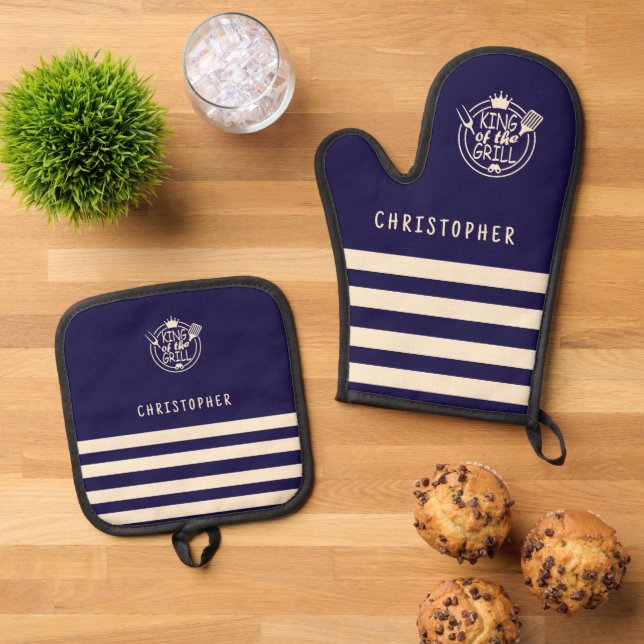 Custom Name King of the Grill Navy Oven Mitt & Pot Holder Set (Top Down)