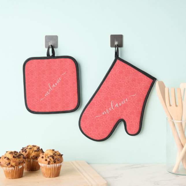 Custom Name Red Hearts Oven Mitt & Pot Holder Set (Insitu(Hanging))