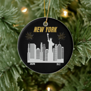 Custom New York 2024 Marathon Runner Gift Ceramic Ornament